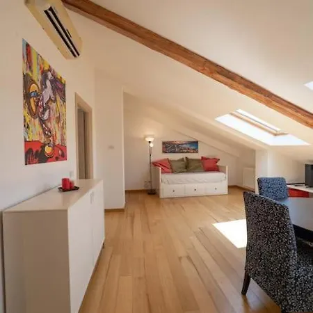 Kiss By Dimorra Neapol