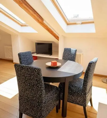 Kiss By Dimorra Naples